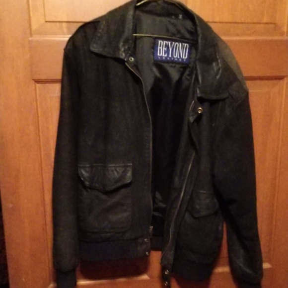 Large Beyond Leather jacket - Picture 4 of 5